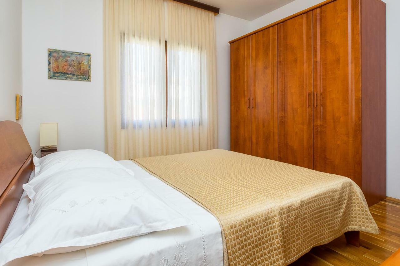 Apartment Olivera Τρογκίρ Εξωτερικό φωτογραφία